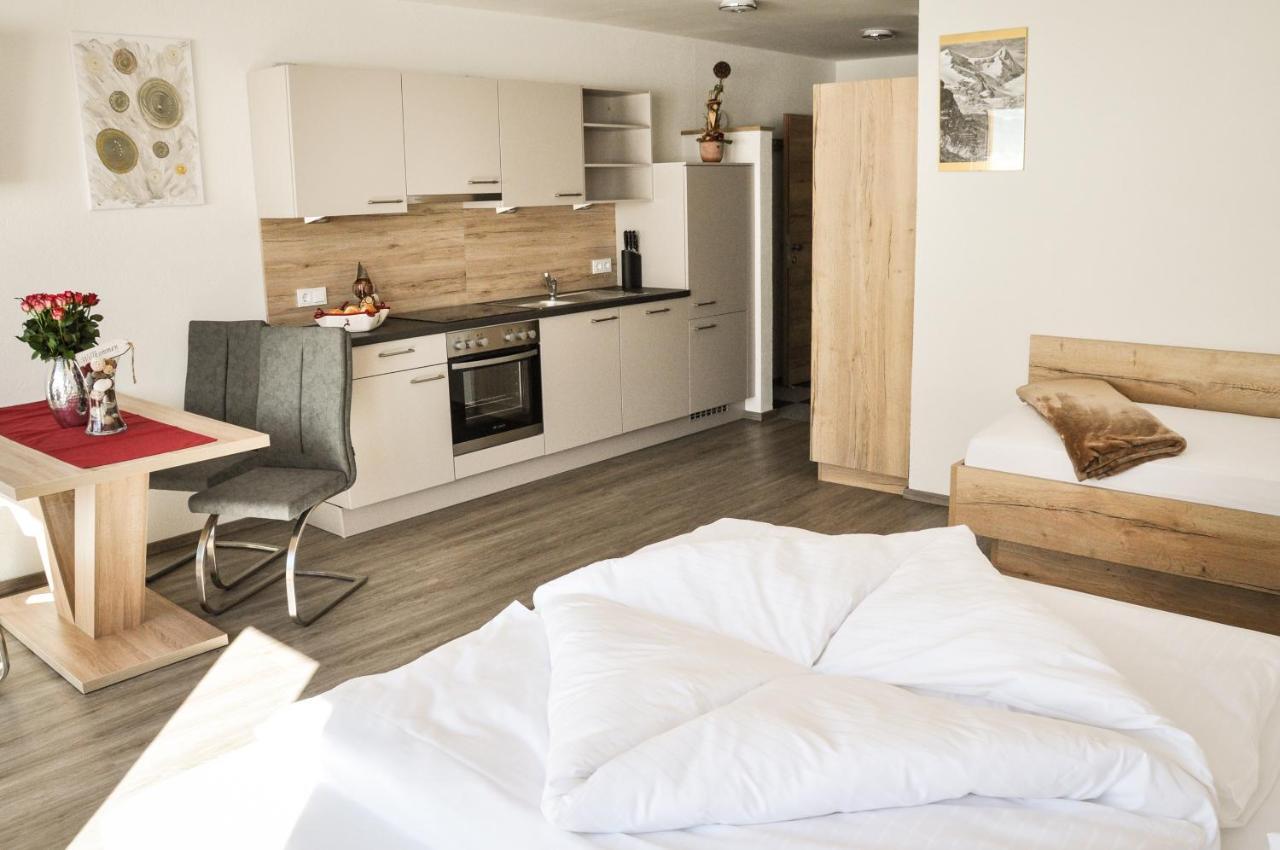 Apartment mit Dusche